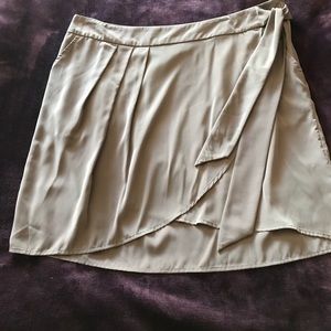 H&M Mauve Side Tie Skirt Women’s Size 12
